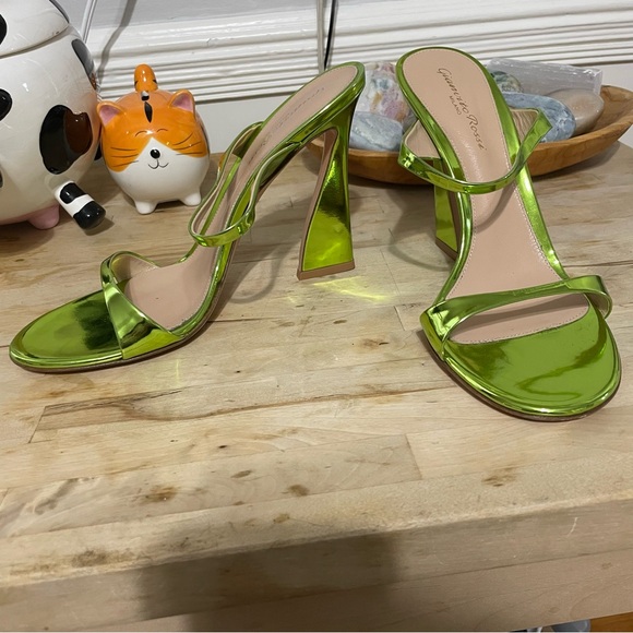 Gianvito Rossi Aura Metallic Effect Mule Sandals in Kiwi Size 40 - Picture 3 of 10